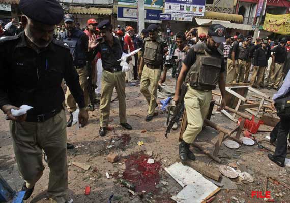 bombing in volatile southwest pakistan kills 10 bombing in volatile southwest pakistan kills 10