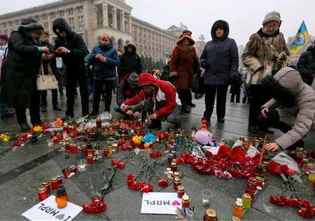 eu leaders threaten more anti russian sanctions over ukraine