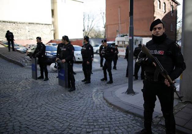 explosion in istanbul claims 10 lives 15 others injured