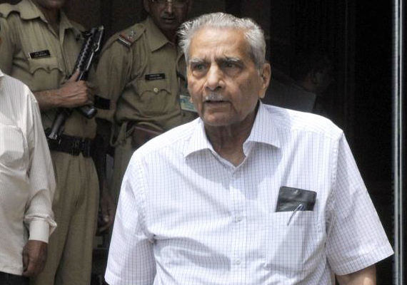 accept live in relationships in society says shanti bhushan