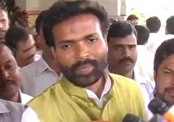 Cheating case filed against Sriramulu