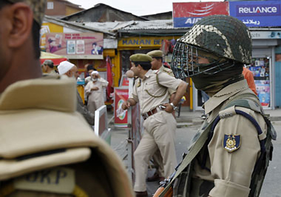 curfew continues in rajouri inter community talks initiated curfew continues in rajouri inter community talks initiated
