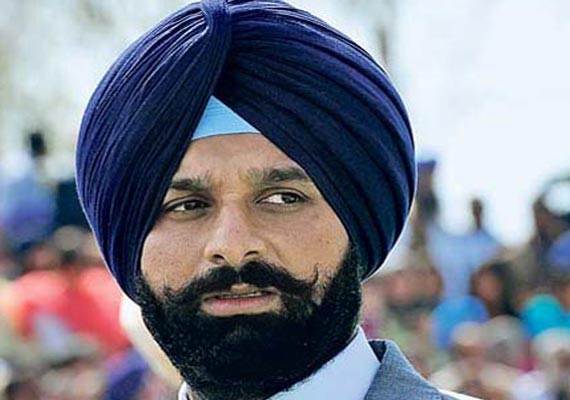 drug racket case congress leader hurt in clash with police