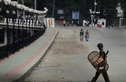 Curfew Lifted From Entire Kashmir Valley