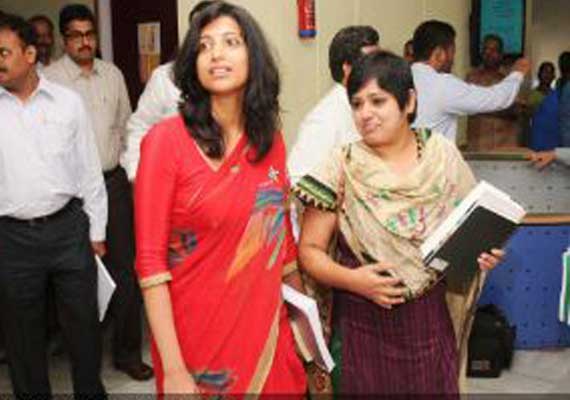 over 1 000 ias officers fail to file property returns