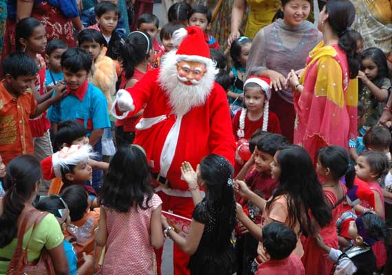 Pomp, gaiety mark merry Christmas in Karnataka – India TV