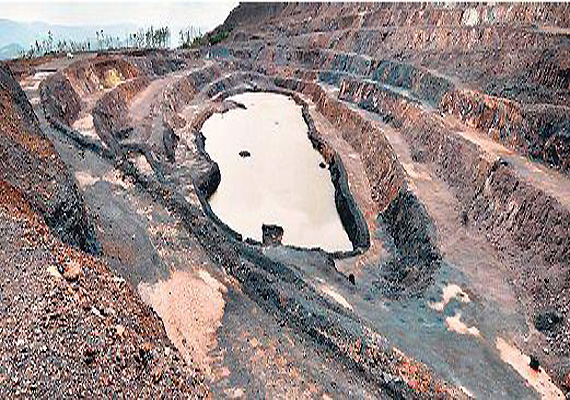 SC cancels Karnataka's 49 mining leases