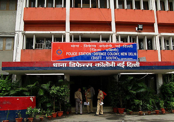 shos asked to stay put at police stations during night