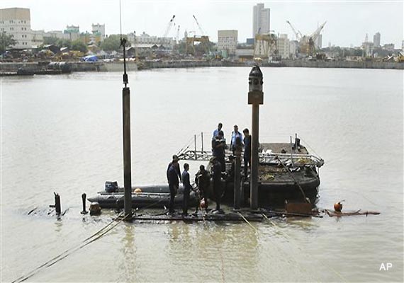 Sindhurakshak: Navy divers open second access to sunk submarine