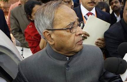 Caste In census: Pranab Holds Discussions With Opposition