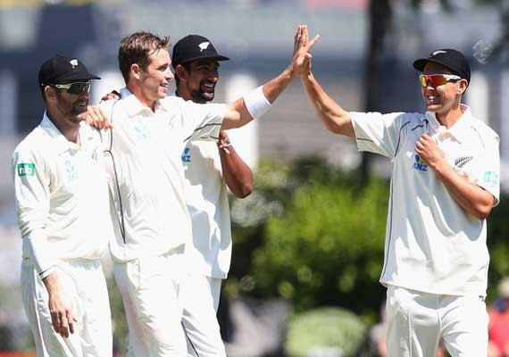pak vs nz boult s brace pegs pakistan to 114 4 at tea 2nd test