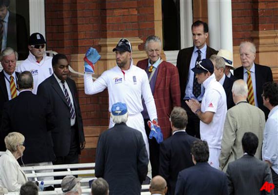 prior sorry for smashing window over mcc members