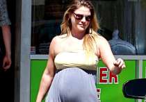 Ali Larter Pregnant Latest News, Photos and Videos - India TV News
