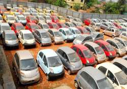 auto industry slump continues car sales drop 7.59 in jan