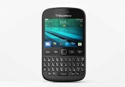 blackberry launches 9720 smartphone in india for rs 15 990