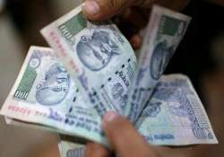 fiis pump in rs. 4 900 crore in indian stocks in week to april 4