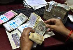 falling rupee to up inflationary pressures say experts