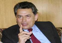 former goldman sachs director rajat gupta seeks stay of prison surrender date