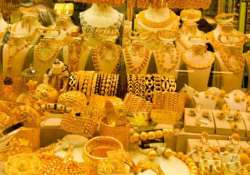 gold silver up on scattered buying global cues