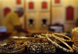 gold recovers on seasonal demand