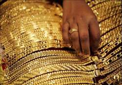 gold sheds rs 390 to rs 26 100