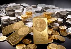 gold dips below 30k level on fall in demand weak global cues