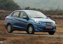 honda launches sx variant of amaze in india at rs 6.22 lakh