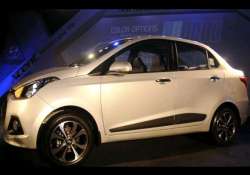 hyundai receives 11 000 bookings of entry level sedan xcent