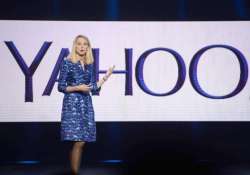 yahoo to cut 1 700 workers ceo likely to get sacked