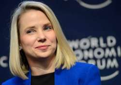 investors fret yahoo s future stock dips