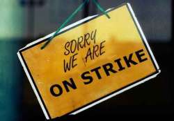 indian banks association to meet unions monday on strike call