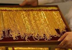 gold tops rs 27 000 mark on global cues seasonal demand