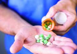 aurobindo pharma jul sep quarter net up 58 to rs 372 cr