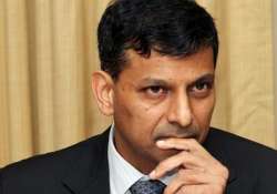 make in india should not entirely focus on global market raghuram rajan