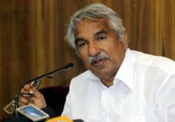 kerala cm oommen chandy asks banks to meet people s needs