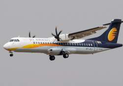 jet flies deeper into red q4 loss widens to rs 2 153 cr