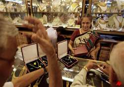 jewellers report brisk sales on akshaya tritiya day