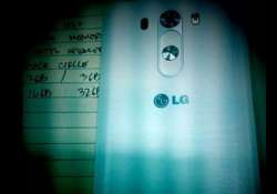 lg g3 reportedly spotted in images showing off rear buttons