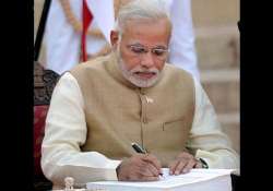 modi writes e mail to bank officers asks to ensure everyone has bank account