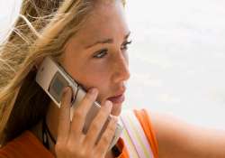 no link between cellphone radiation and cancer says renowned oncologist