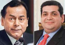 promoters of essar loop appears in court seeks bail in 2g case