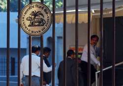 rbi asks exporters to repatriate half their foreign exchange earnings