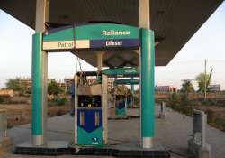 ril to reopen petrol pumps in gujarat to sell at par with psus