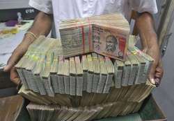 rupee logs worst drop in a month down 44p at 60.19 vs dollar