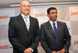 sabeer bhatia s jaxtrsms to allow free smses