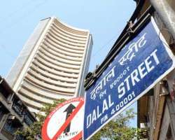 sensex crashes below 17 000 level