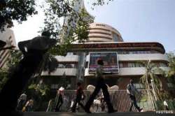 sensex dips below 17k after 3 wks loses 236 pts