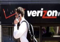 verizon buys intel unit preps mobile tv service