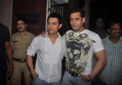 aamir khan didn t invite salman khan to dhoom 3 success bash view pics