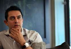 aamir says pressure of delivering does not affect him